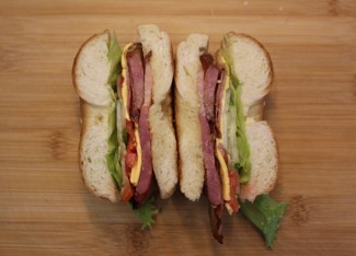 HAM AND CHEESE BAGEL