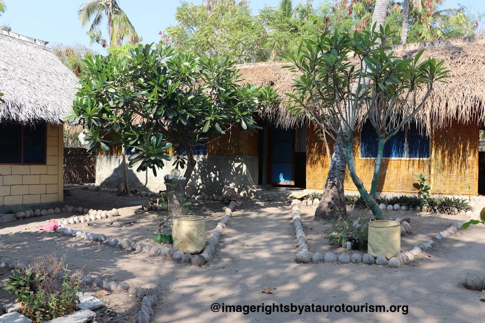 Manukoko Rek Restaurant & Guesthouses