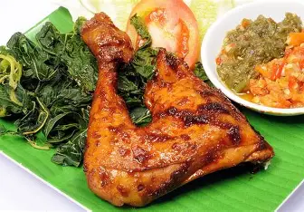 LALAPAN AYAM KAMPUNG BAKAR (L)