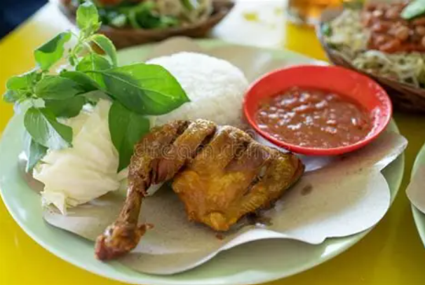 LALAPAN AYAM