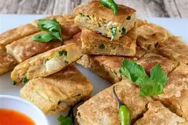MARTABAK ISTIMEWA (TELUR BEBEK)