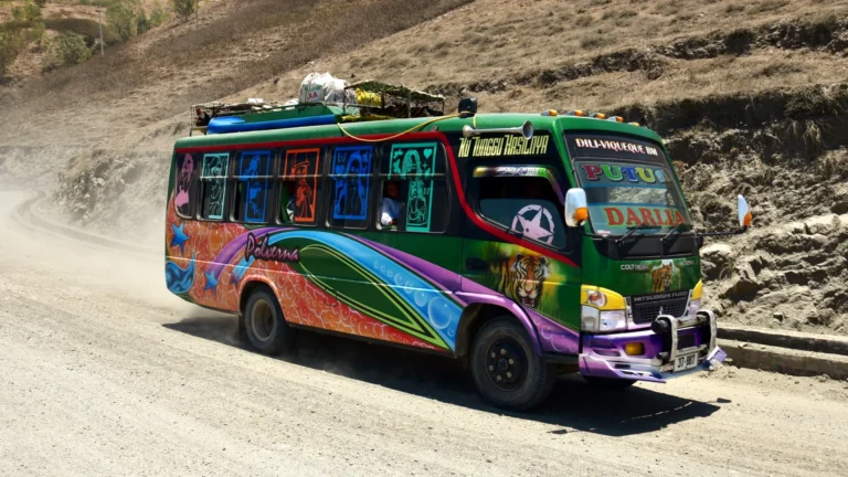 One Dollar Beach — File:Bus, National Highway 1 (East Timor), 2018 (01).jpg