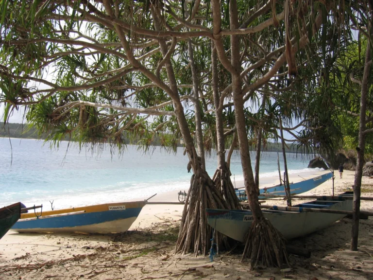 Praia de Valu — File:Beach ahead Jaco.jpg