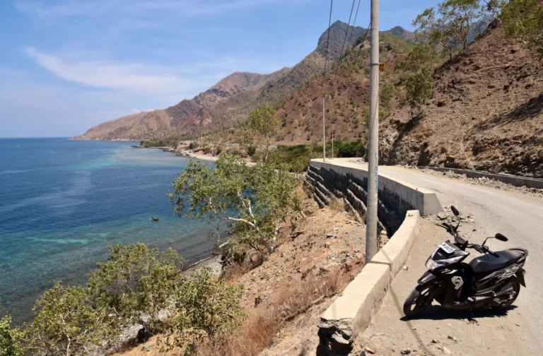 Behau Beach (Km 41) — File:Bob's Rock coast, 2018 (01).jpg