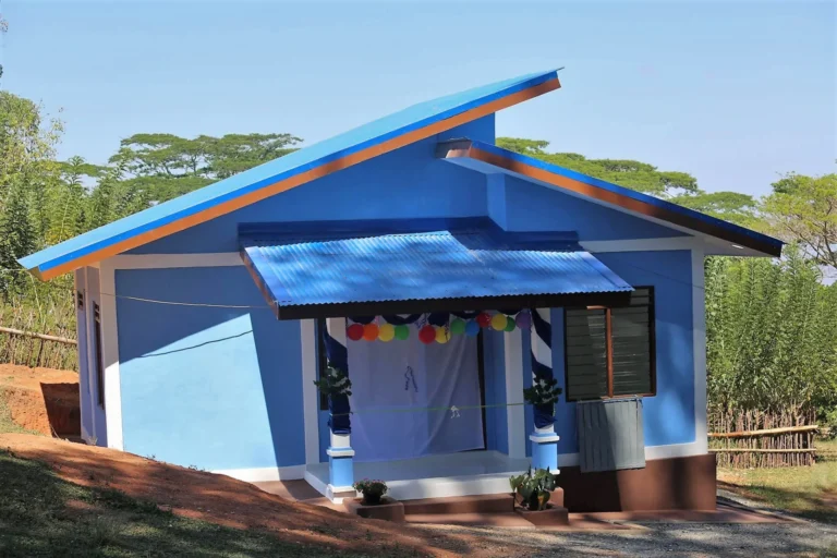 Dom Bosco — File:2020-09-10 Uma policia suku, Urahou.jpg