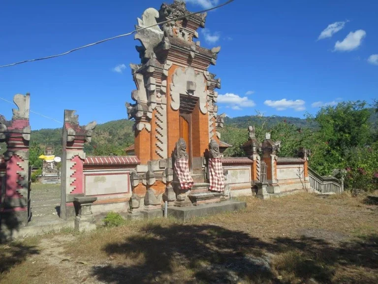 Pura Girinatha — File:01 Hindutempel 2016-07-05.jpg