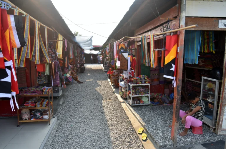 Tais Market — File:Tais Market, Dili, 2018 (03).jpg